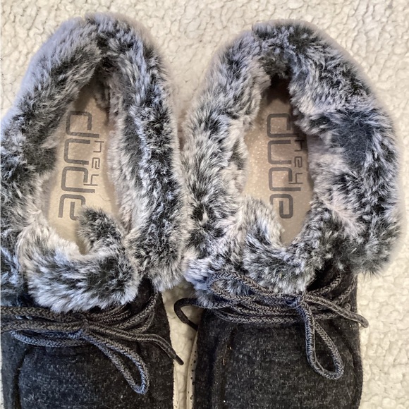 Hey Dude Britt Womens fur trim sneakers casual shoes size 10 - Picture 4 of 8